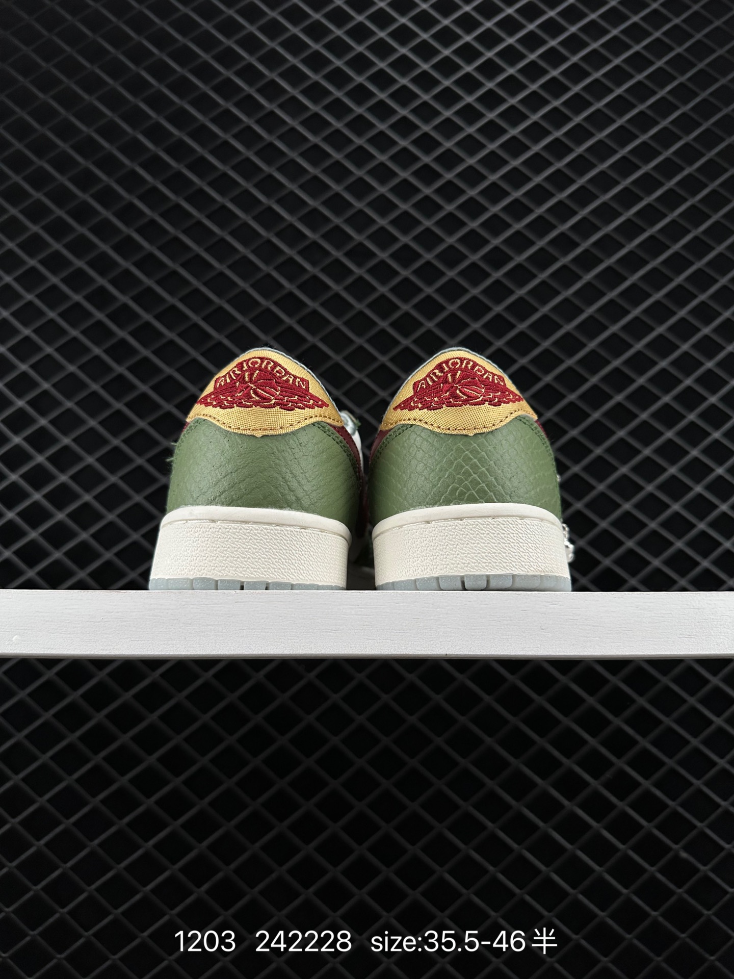 Nike Air Jordan 1 Low OG ”Year Of The Dragon“